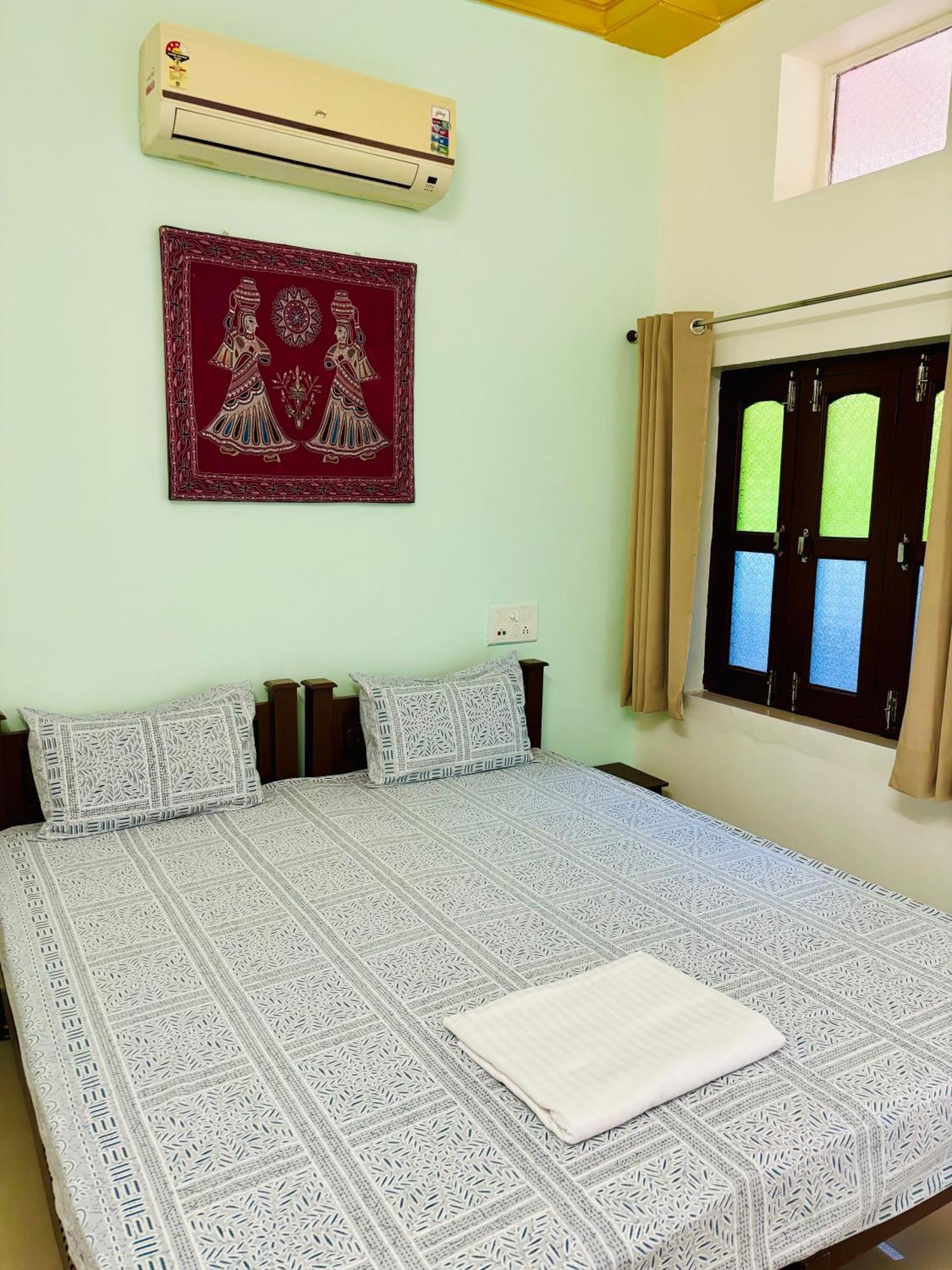 Hotel Tulsi Palace 푸쉬카르 객실 사진